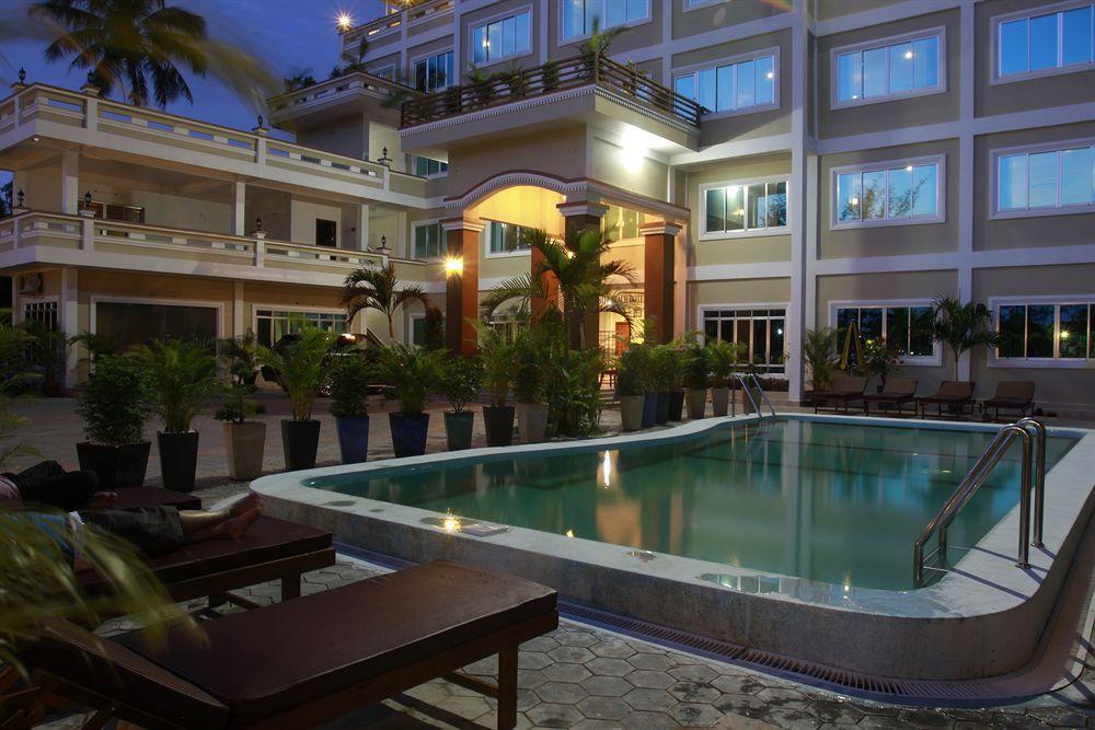 White Beach Hotel Сиануквиль Экстерьер фото