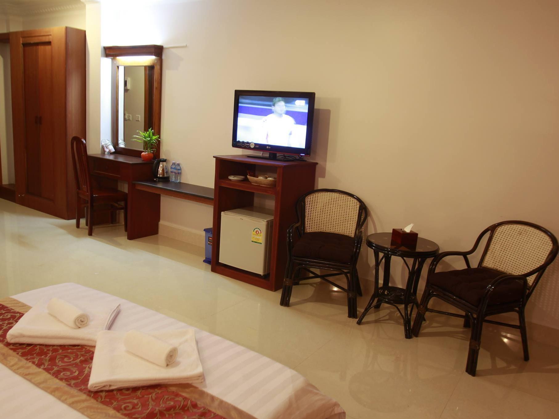 White Beach Hotel Сиануквиль Экстерьер фото