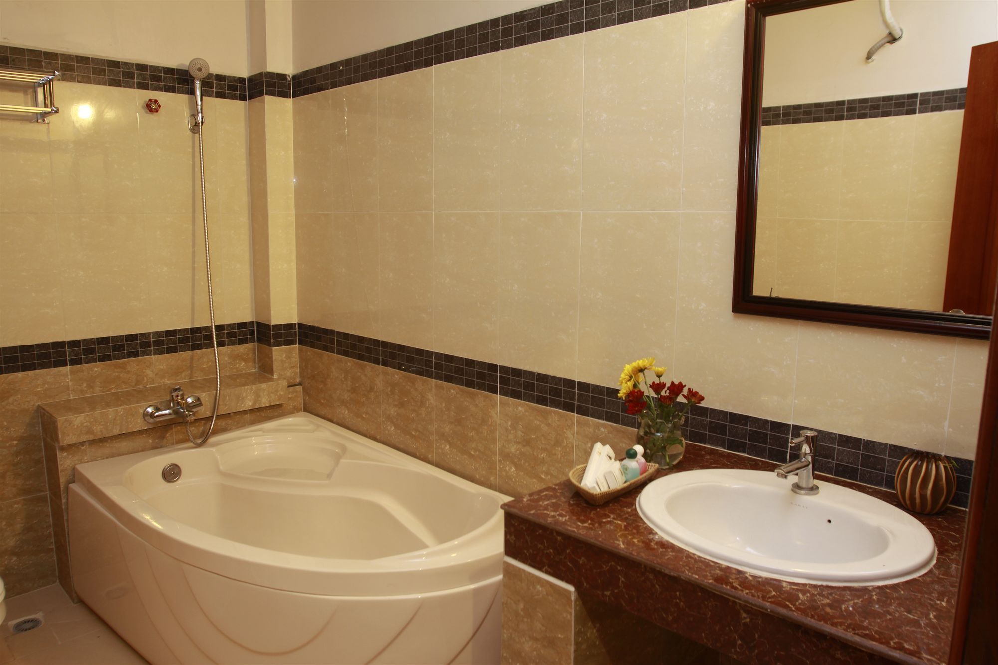 White Beach Hotel Сиануквиль Экстерьер фото