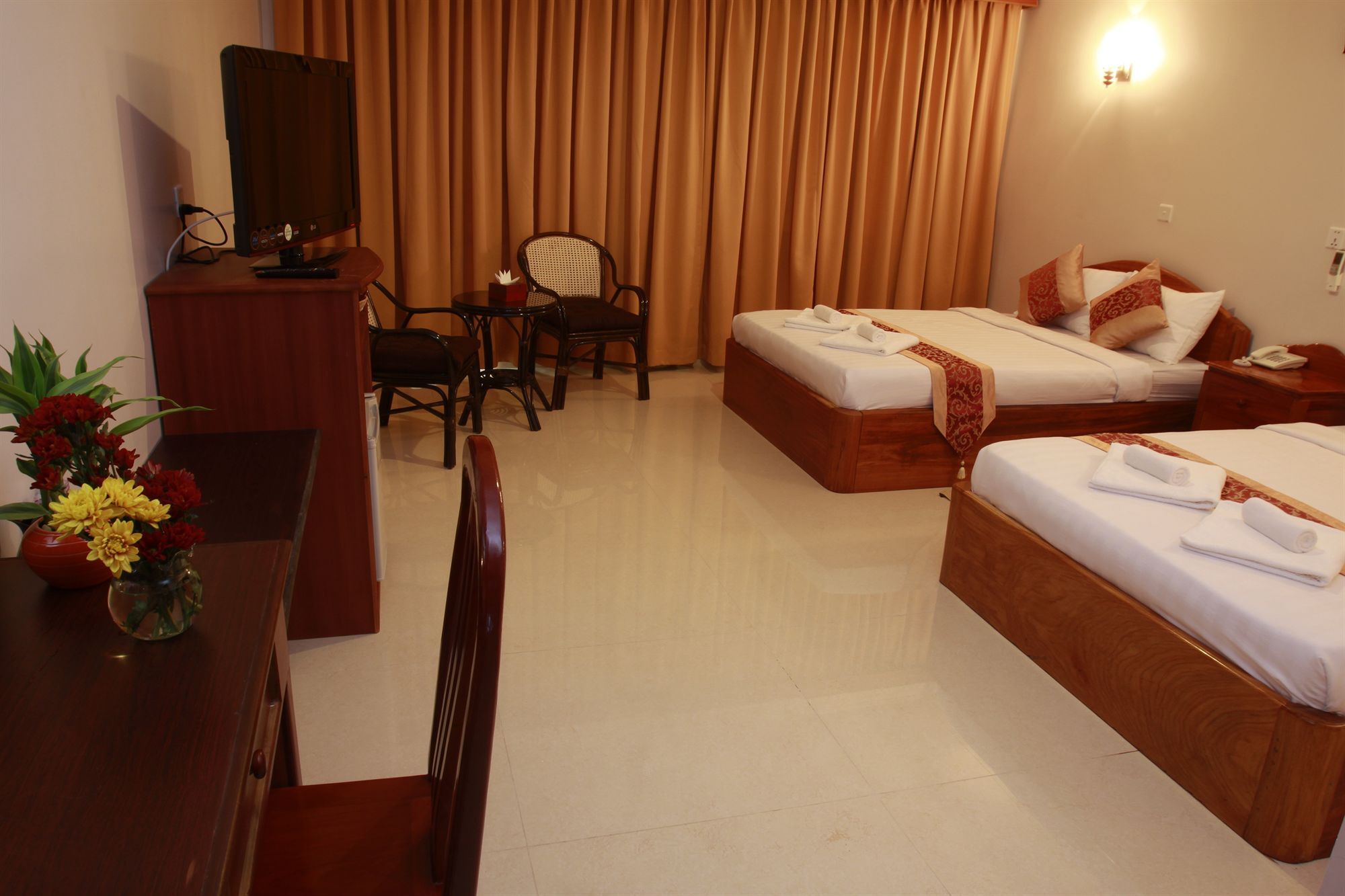 White Beach Hotel Сиануквиль Экстерьер фото
